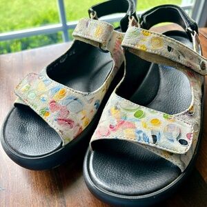 Wolky Pichu leather‎ sandals multi white circles women’s 8